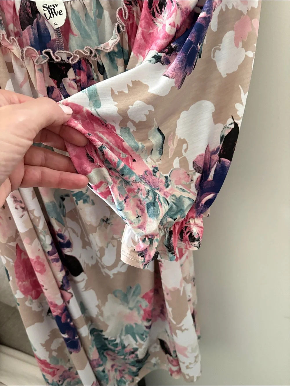 Sew In Love adorable top with lots of stretch! Comfy 🙂 - Picture 3 of 4